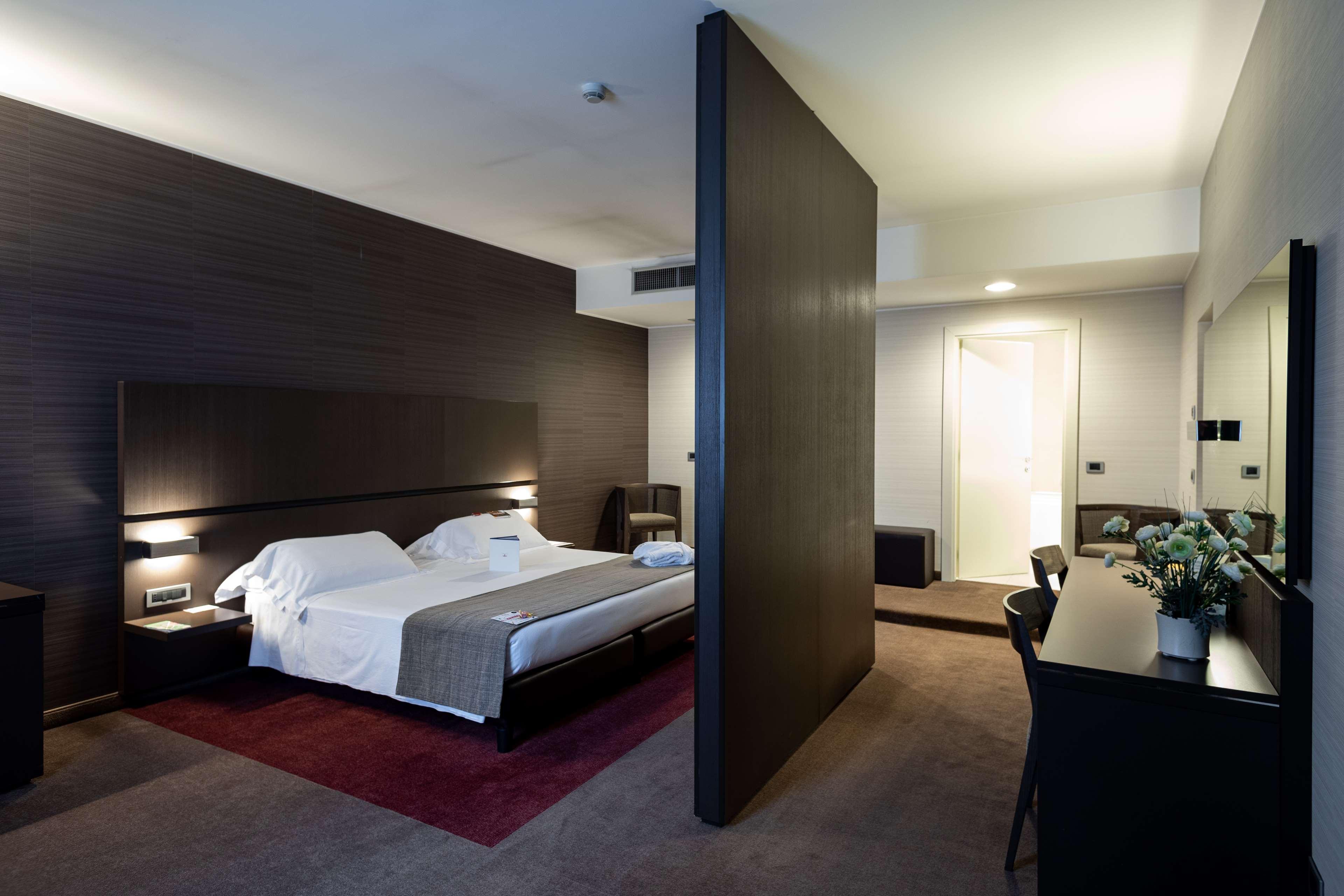 Western Monza E Brianza Palace