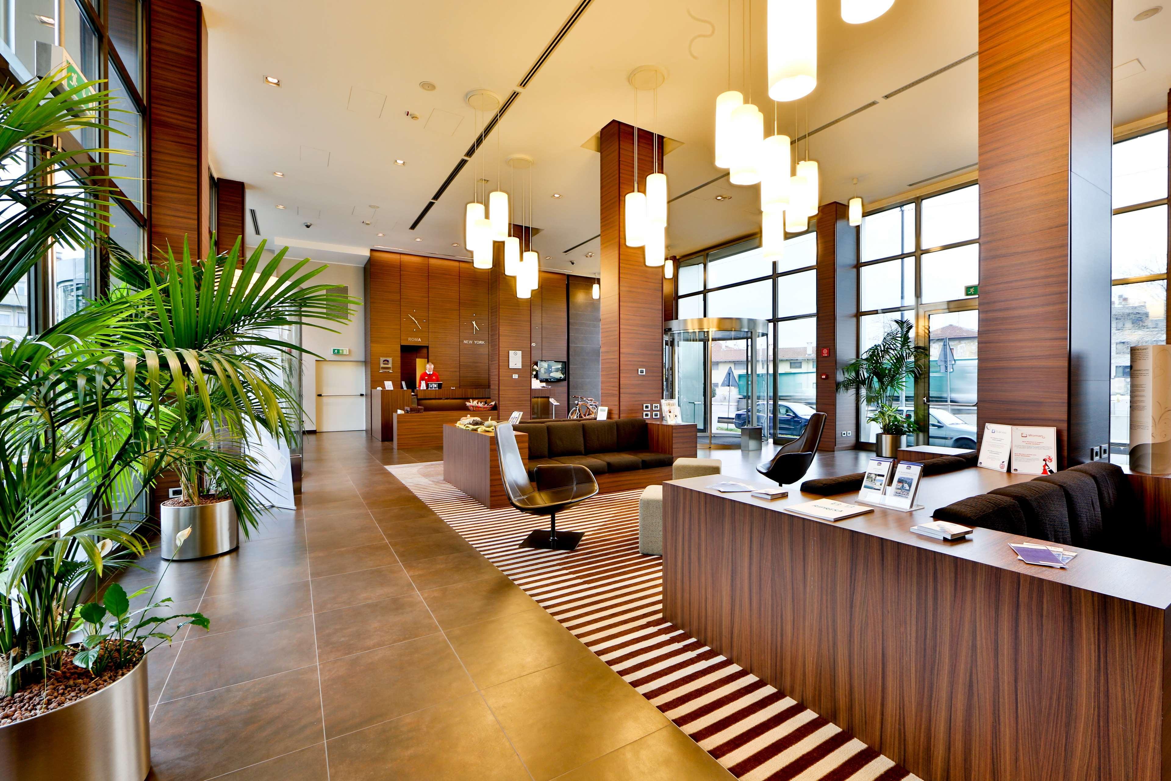 Western Monza E Brianza Palace 4*